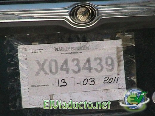 Placa del vehiculo de los ladrones (foto Carlos Salcedo)